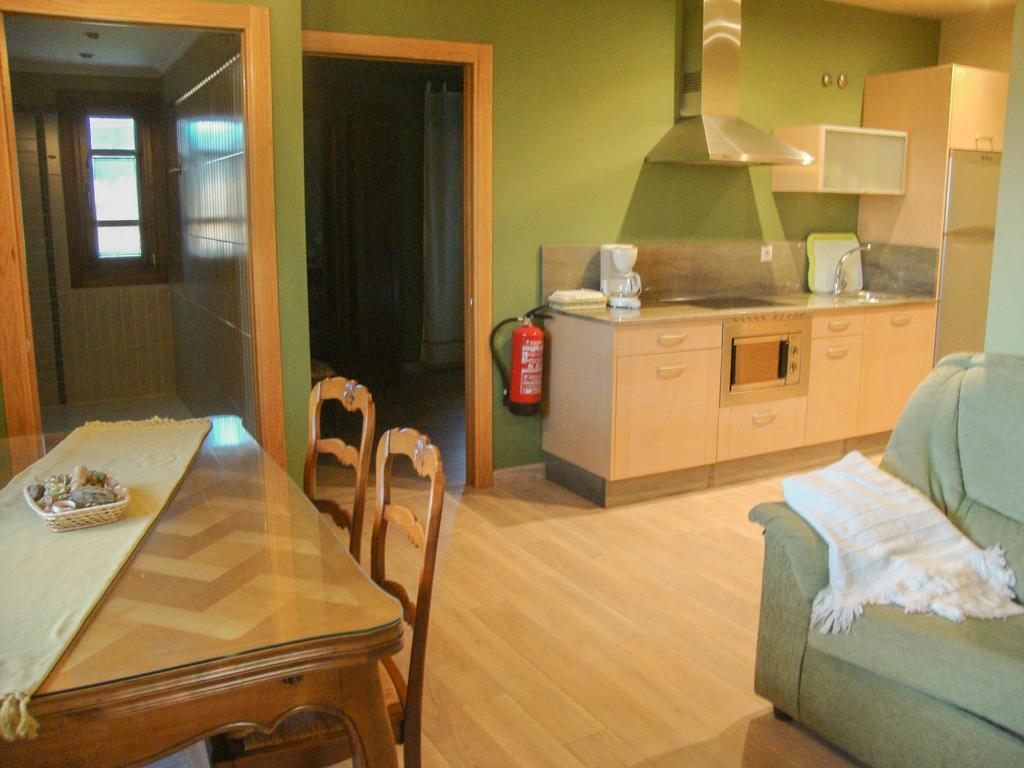 Apartamentos Fandin Ribadeo Szoba fotó