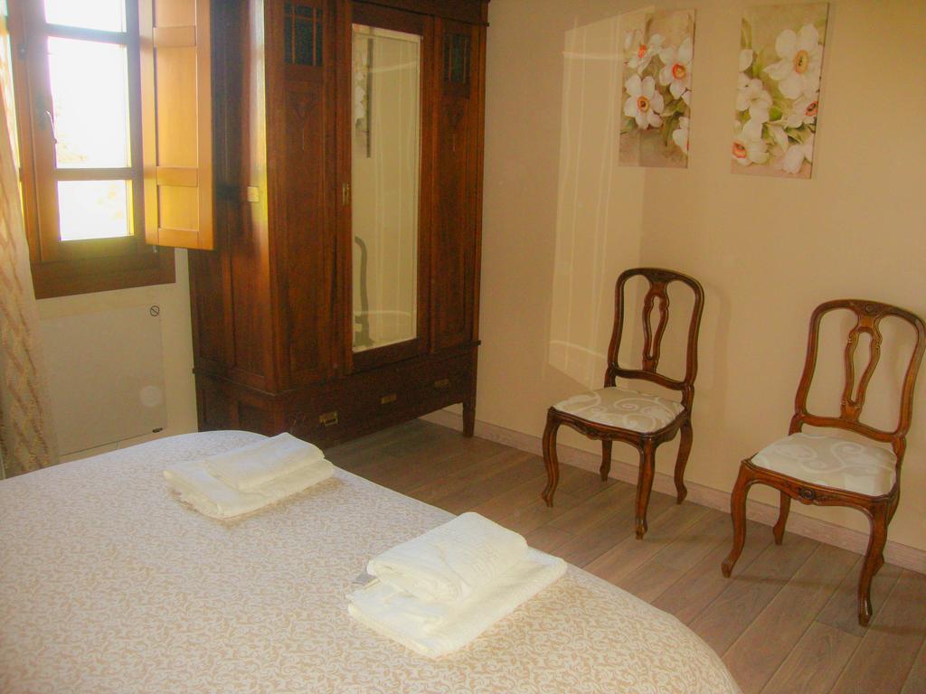 Apartamentos Fandin Ribadeo Szoba fotó